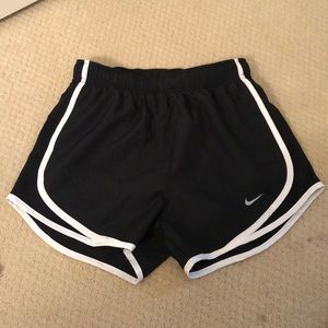 Black nike tempo shorts
